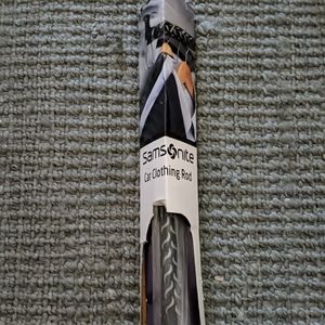 NWT Samsonite car clothing rod